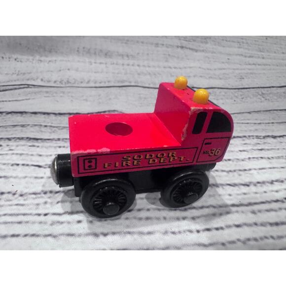 Thomas & Friends Wooden Railway  Sodor Fire Truck - Picture 1 of 4